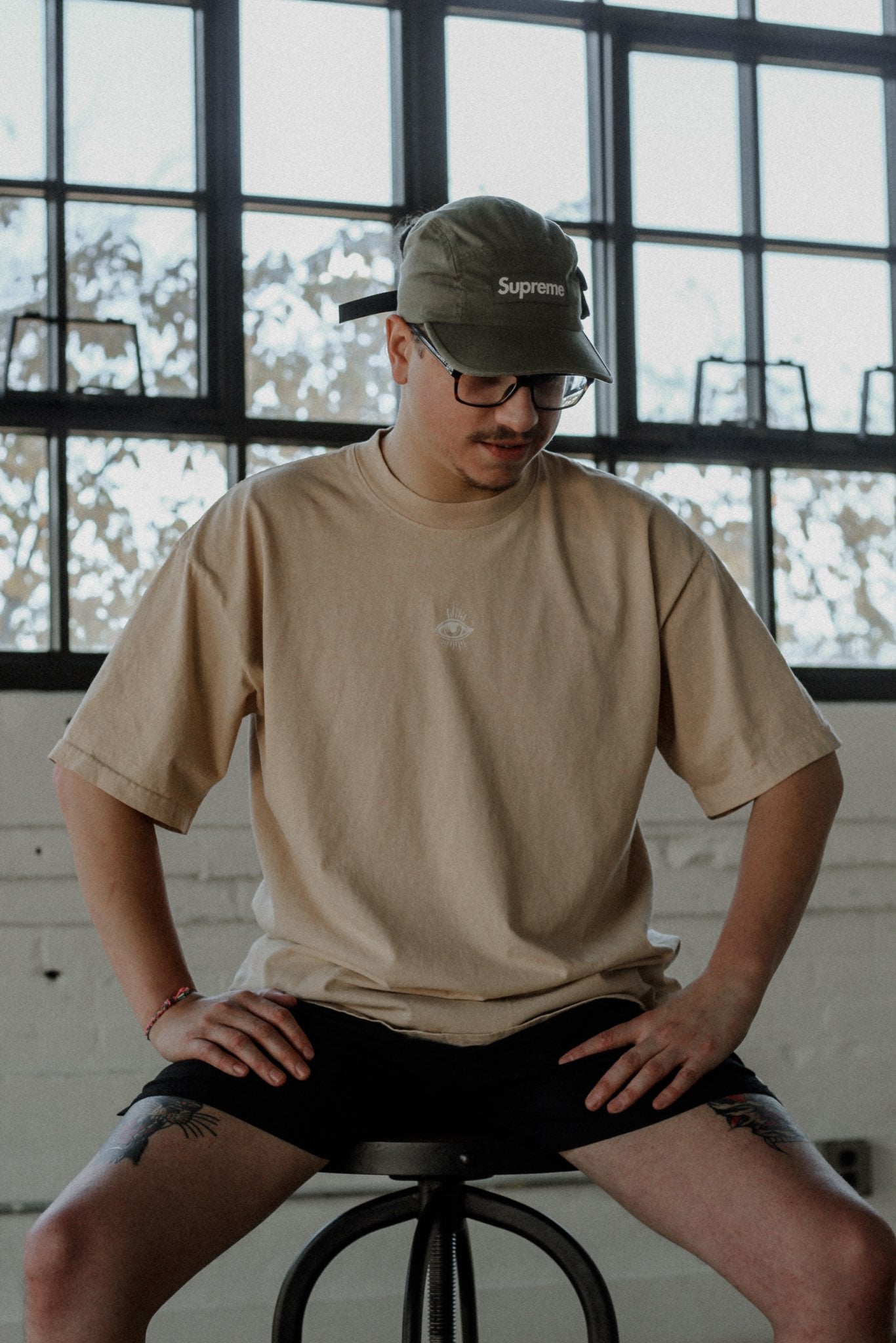 HAPPY TO BE HERE (HEAVY WEIGHT) TEE-BEIGE